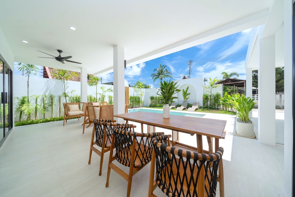 Bali Style 4BR Pool Villa Kaia in Rawai view 4