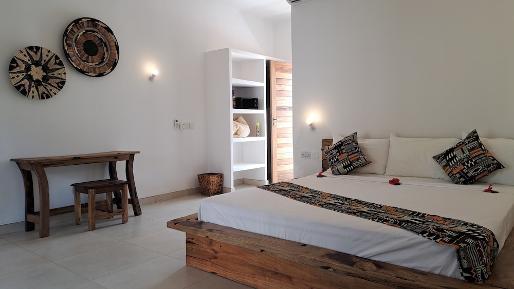 Charmingly Unique and Recently Refurbished Watchman's Lodge in Camden Town