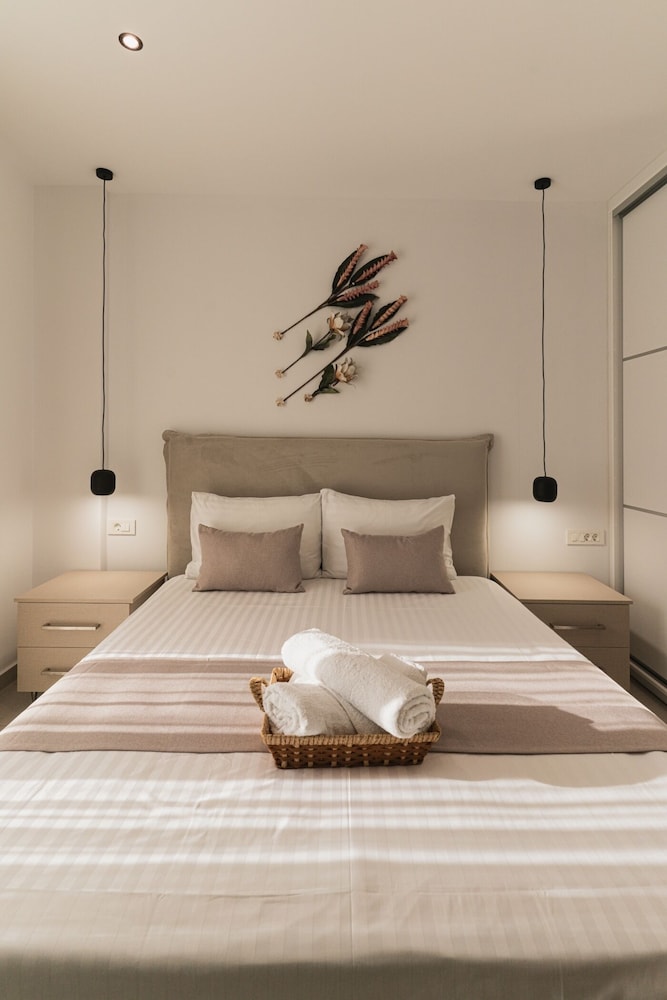 G-Ammos 5 star suite
