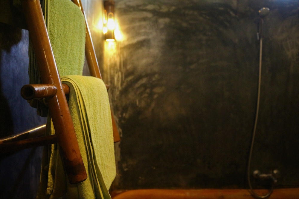 Under the coconut tree - Hostel