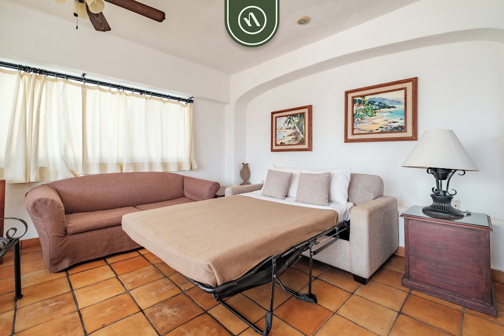 Condos with Pool - Near to the Beach
