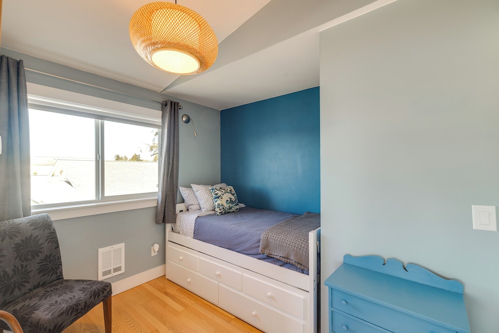 Ocean Views & Beach Access at Cottage on Birch Bay