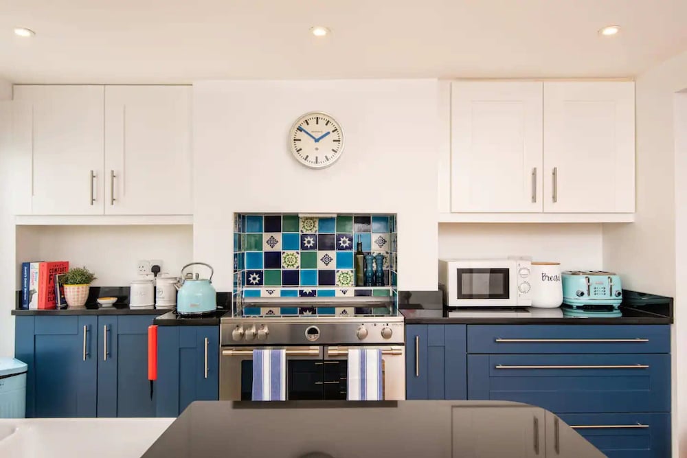 Quirky 1 Bedroom Apartment in Kemptown view 5