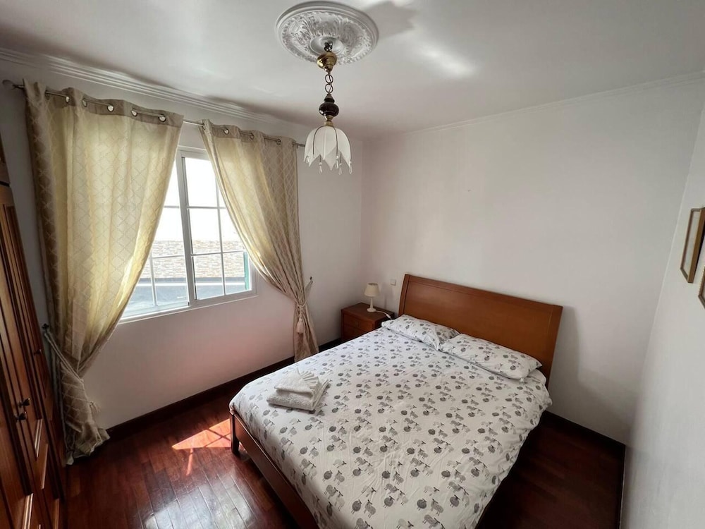 Comfortable 2-bedroom Apartment for Relaxing Stays view 5