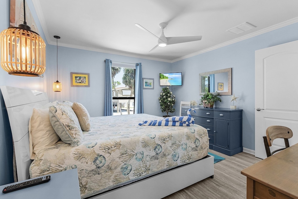 130 Tiki Tides: 2br W/ Outdoor Tiki Bar! 2 Bedroom Home
