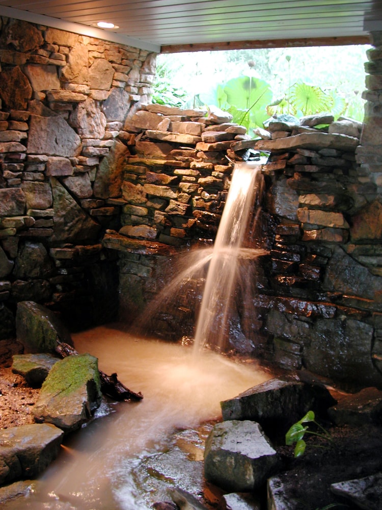 Monterey Vacations - Garden Inn Bed  Breakfast at Bee Rock - Property Image 32