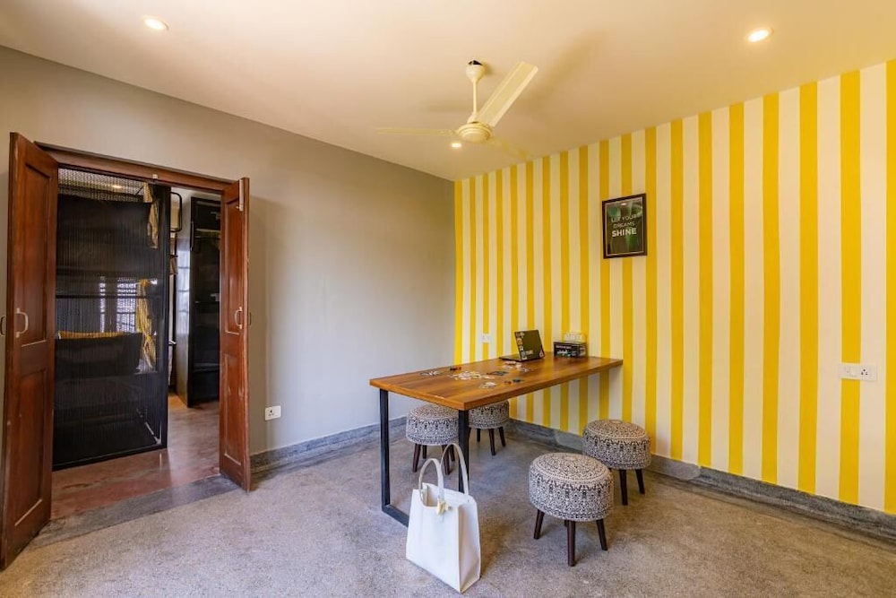 The Hosteller Mussoorie, Mall Road