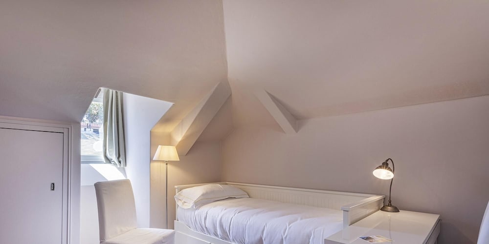 Garibaldi Attic in Genova view 2