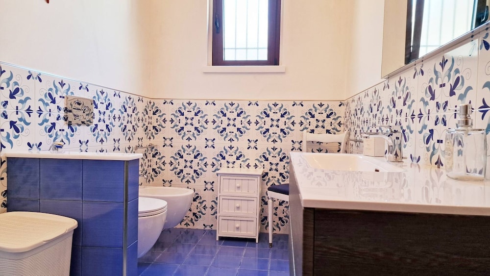 Villa Fede - 3 Bedrooms 2 Bathrooms air Conditioning by the sea