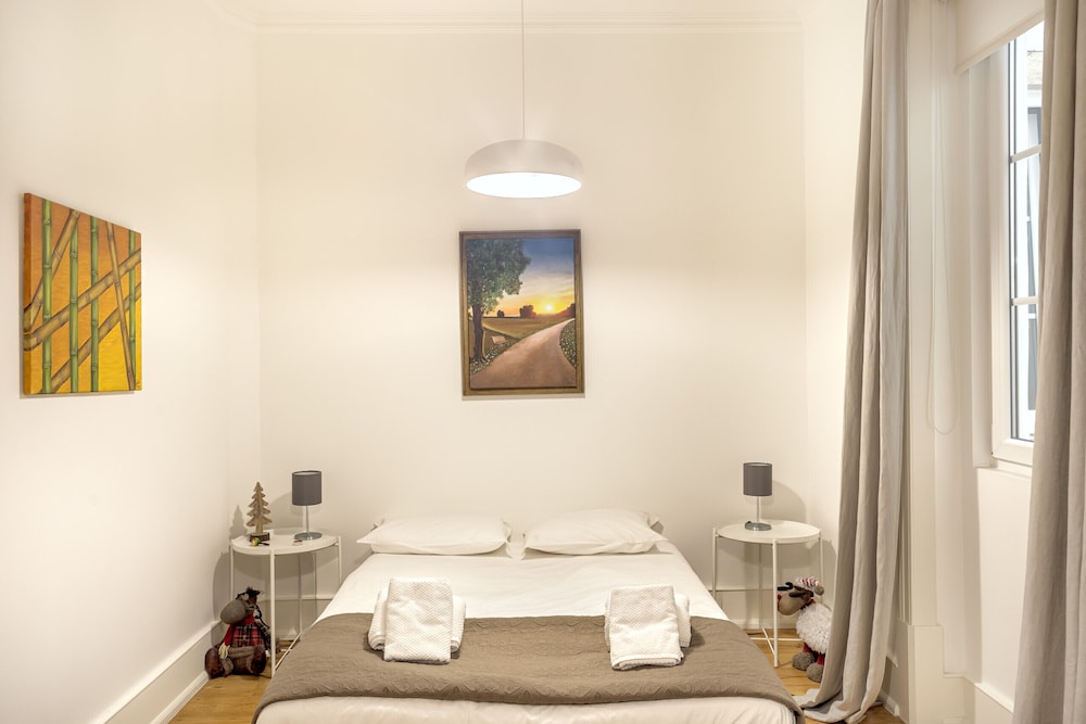 Grand Central Apartment by Homing