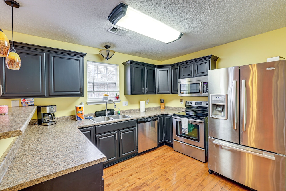 Wooded Trail On-site, Spacious Simpsonville Home