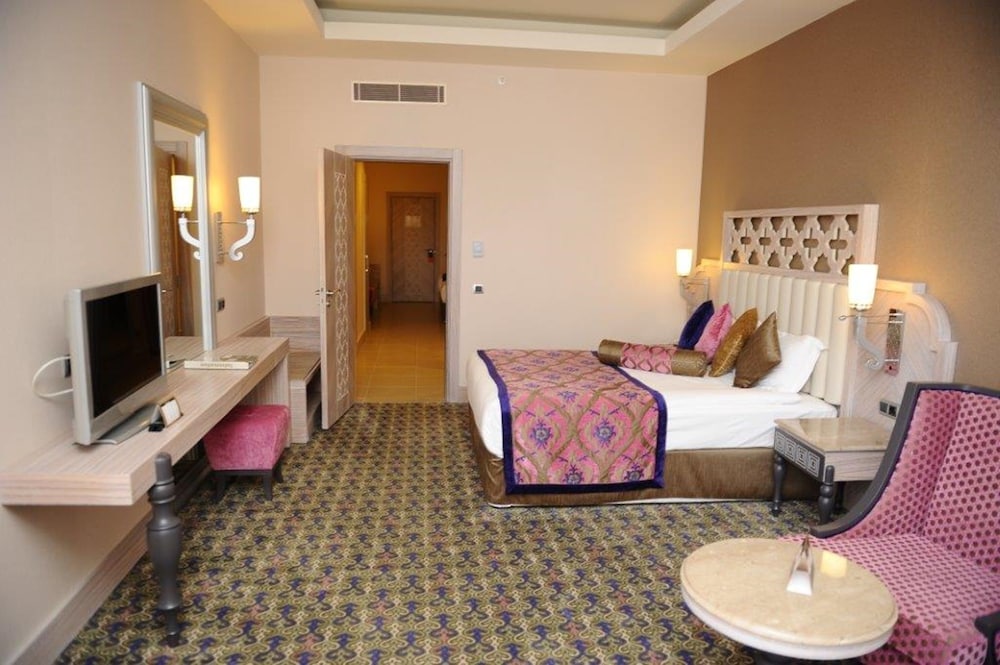 Royal Alhambra Palace – All Inclusive