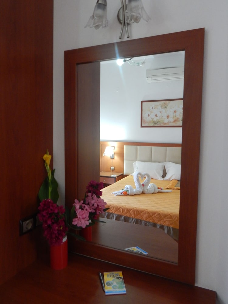Kaloni village apartments