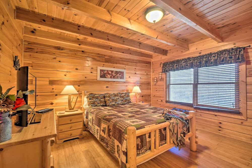 Inviting Sevierville Cabin w/ Deck & Hot Tub! view 3