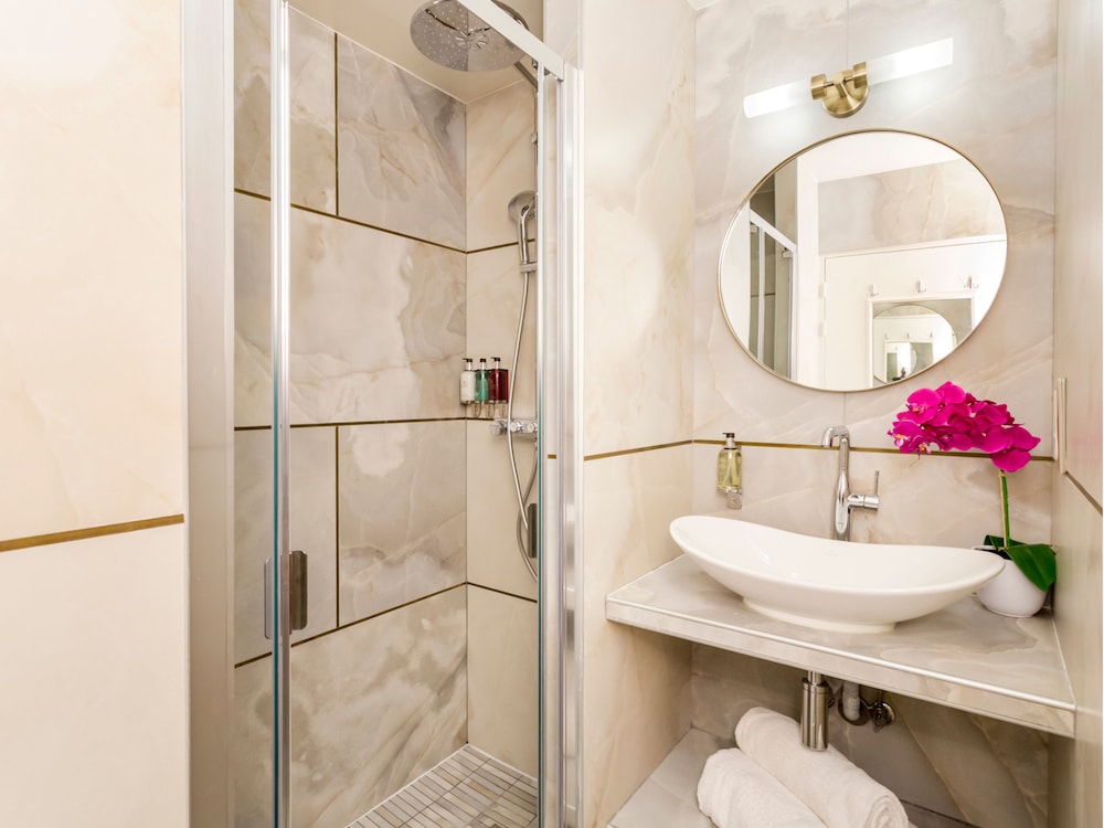 Merveil Luxury Suites - Bac I-II