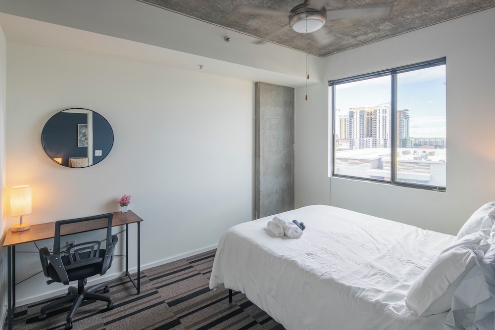 ROVE LIVING/KL - Roosevelt Point
