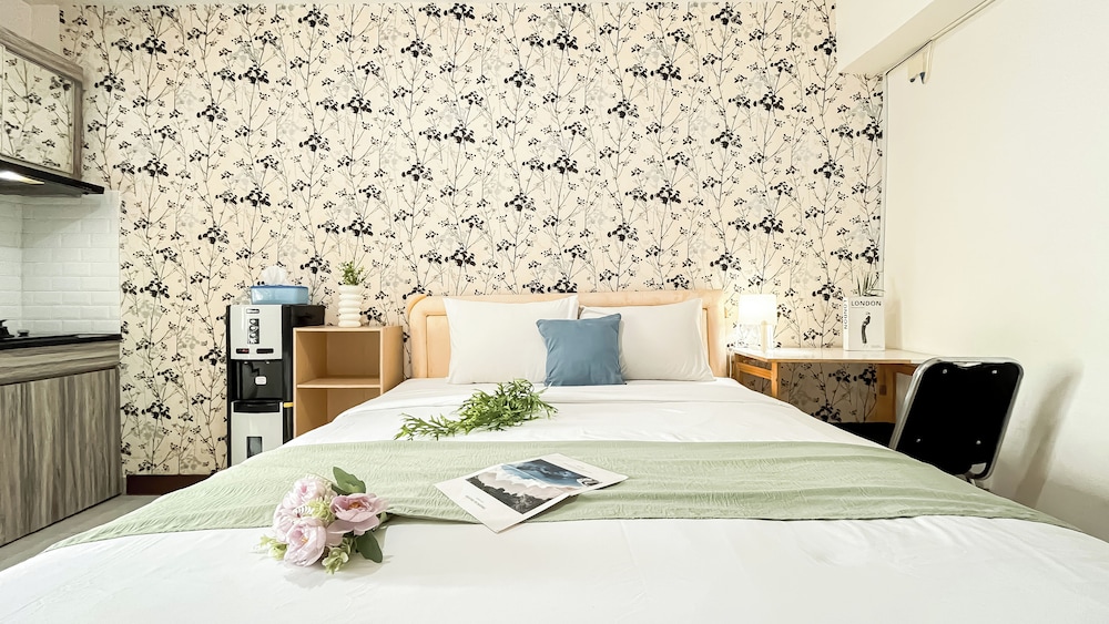 Cozy Bloom Studio Apartment Cinere Resort