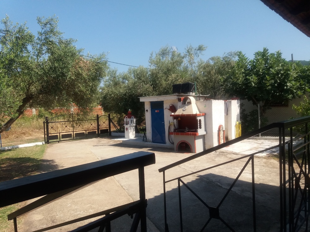 ''Mary's House'' Entire residence Olympiada Halkidiki Near to See 200m! photo 4