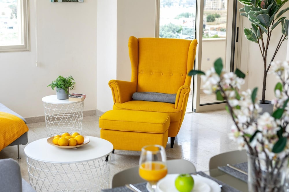 Mackenzie Eftyhia Beachfront Suite