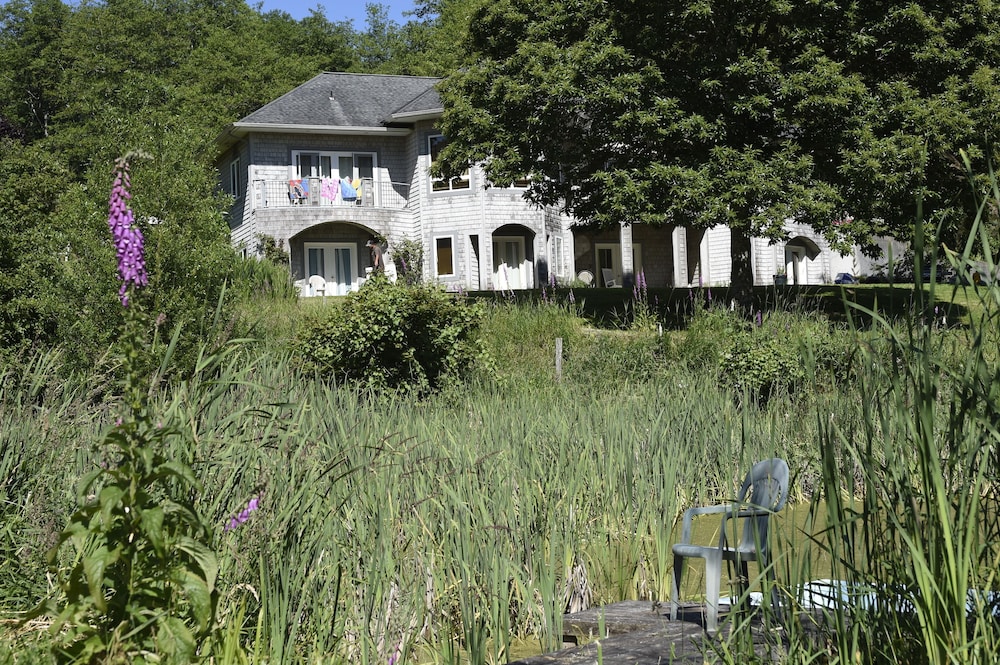 Lucky Mud Inn and Disc Golf Resort
