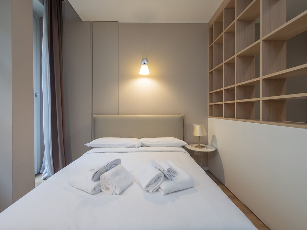 Freguglia G - Large Studio Suite Close to Duomo