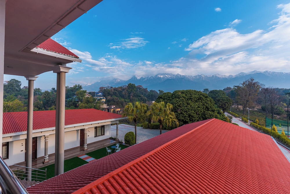Seclude Tea Estate Palampur