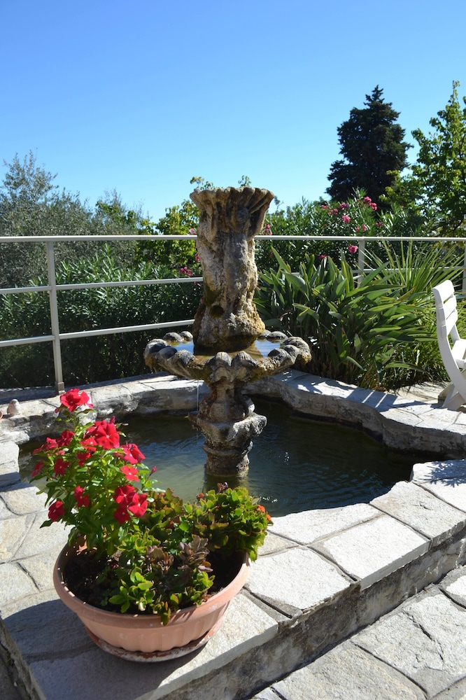 Photo 26