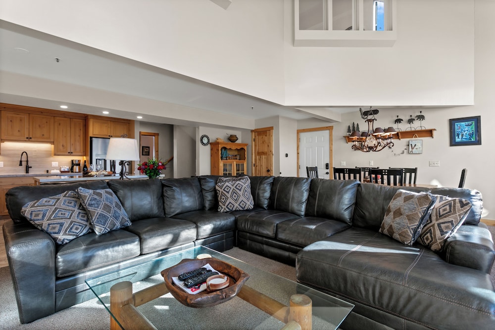Queen Esther at Deer Valley Resort - Four Bedroom Condo with Hot Tub #2447 4 Condo