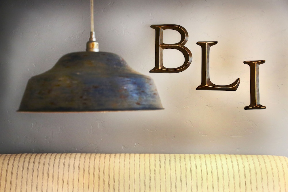 Blue Lakes Inn & Extended Stay