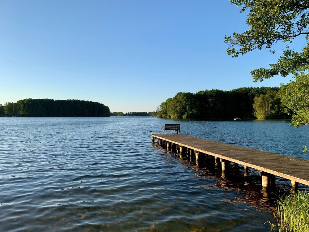 Holiday Home Seeblick With Sauna on Lake Dummer, Dummer