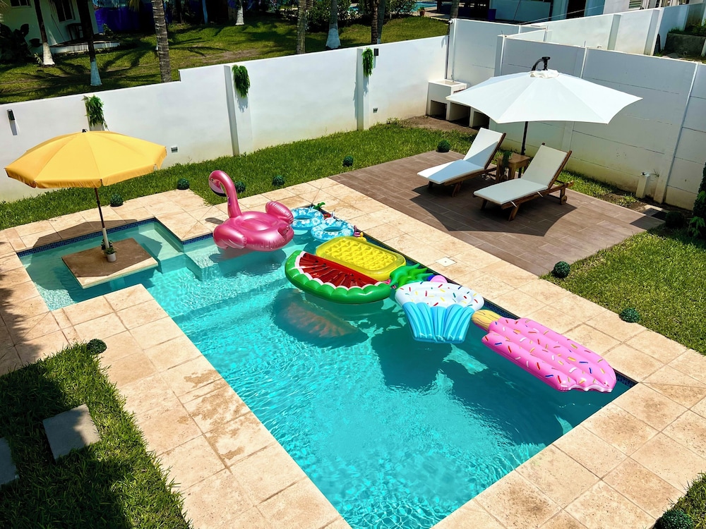 Oceanfront Villa in Amatecampo Beach