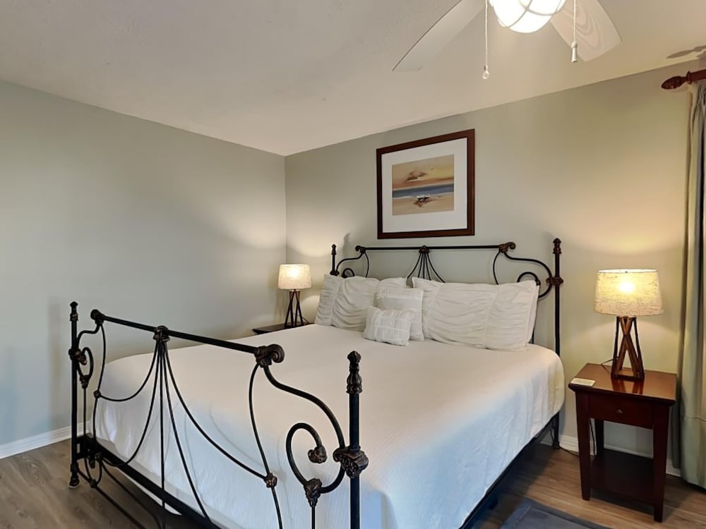 Ocean Breeze West by Southern Vacation Rentals