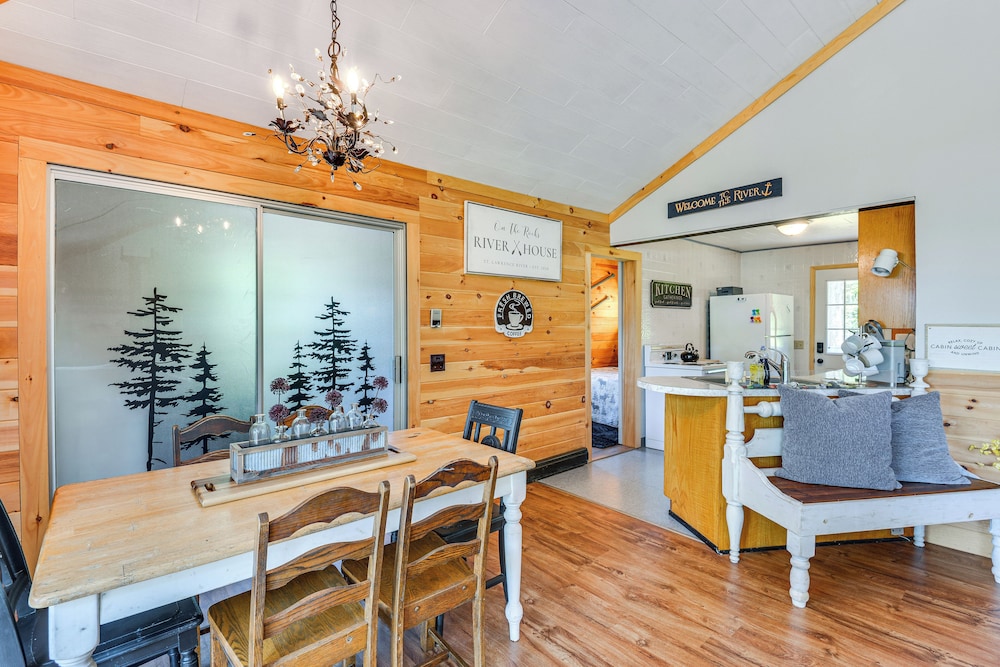 Fishing & Boating Paradise: St Lawrence River Home