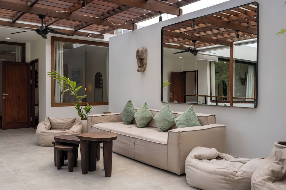 Green Moon Villa by Betterplace