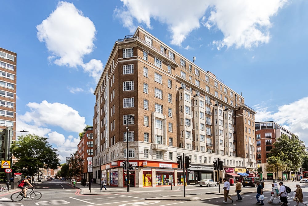 Modern Edgware Apartment