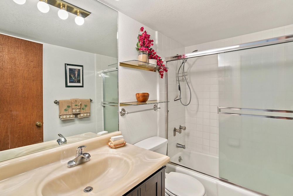 Maui Vista 3-102 - Updated, Ground Level, Steps to the Pool, Walk to Everything!