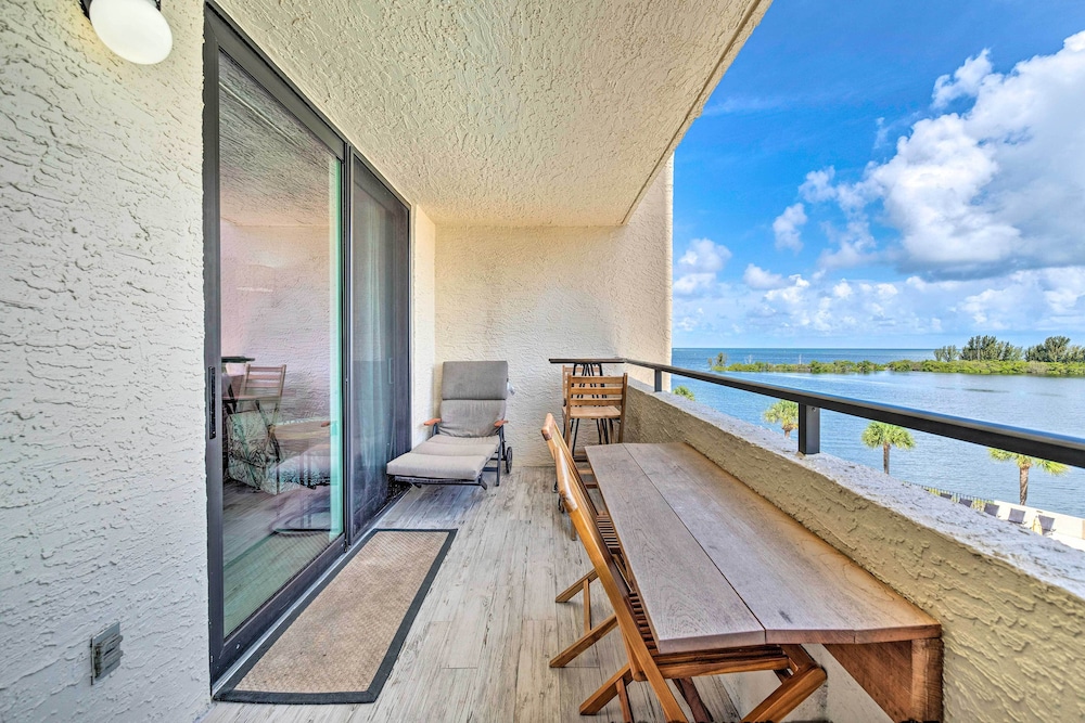 Private Beach Access & Gulf Views: Hudson Condo! view 3