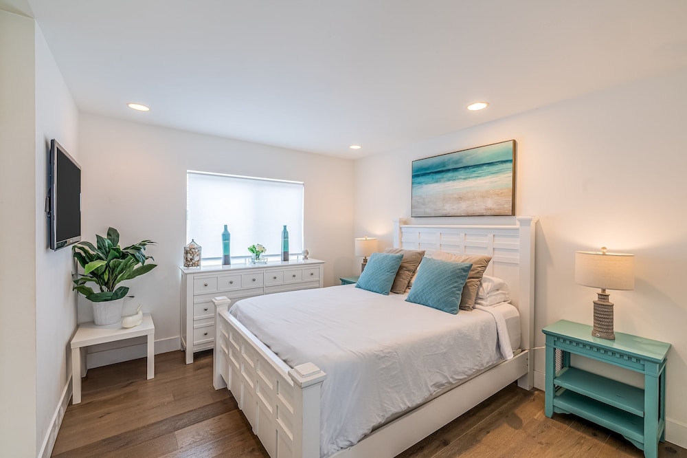 Seaside Style by Avantstay Rooftop Walk to Beach Chic Design