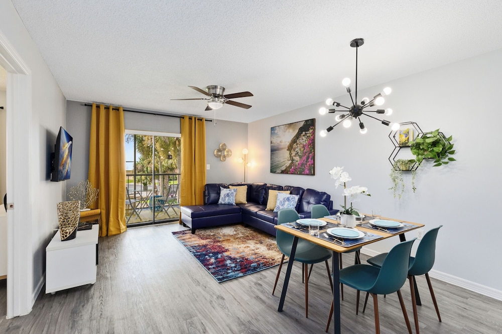 Oasis Apartment Homes