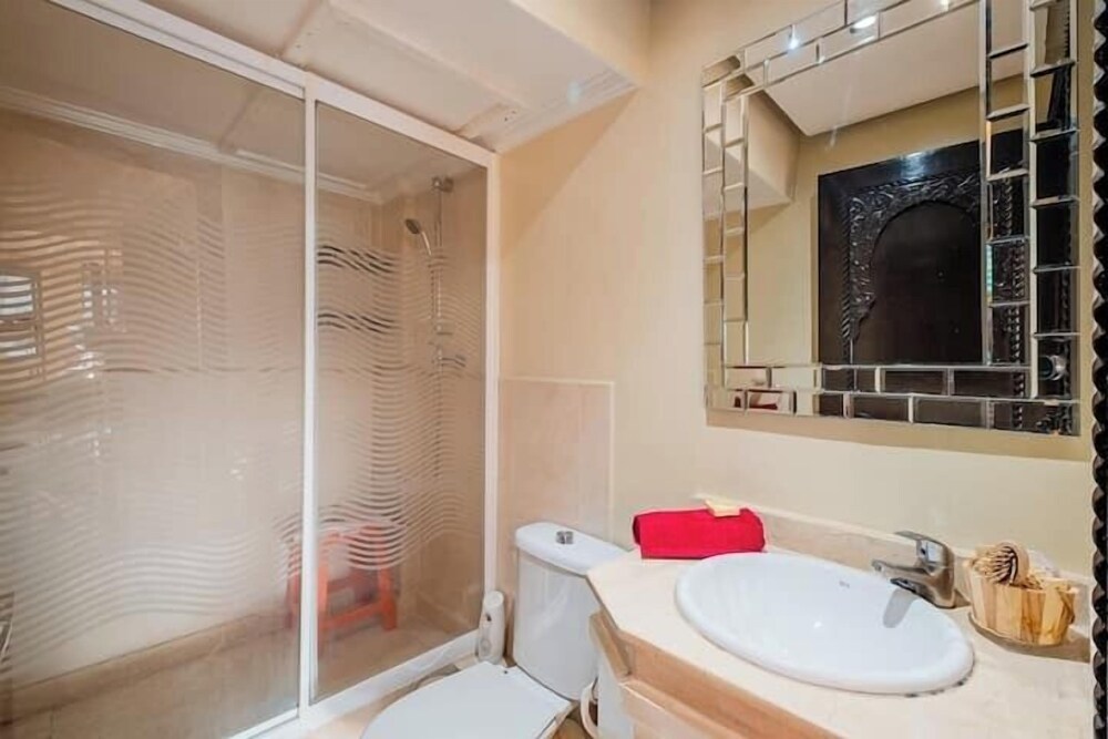 Luxe Appt 2 CH Piscine & Parking