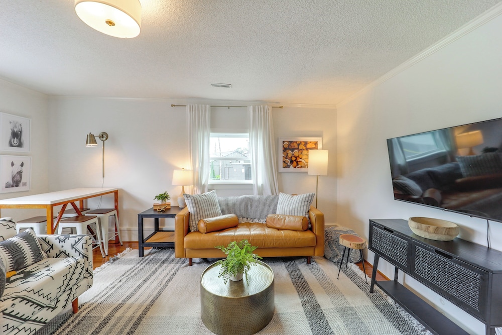 Shop, Dine & Unwind: Dtwn Blowing Rock Retreat!