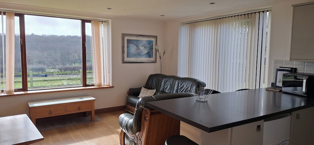 2br-4guests-parking-bbq-garden-patio