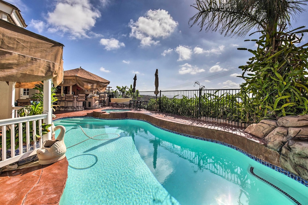 Luxe San Diego Getaway w/ Pool & Ocean Views