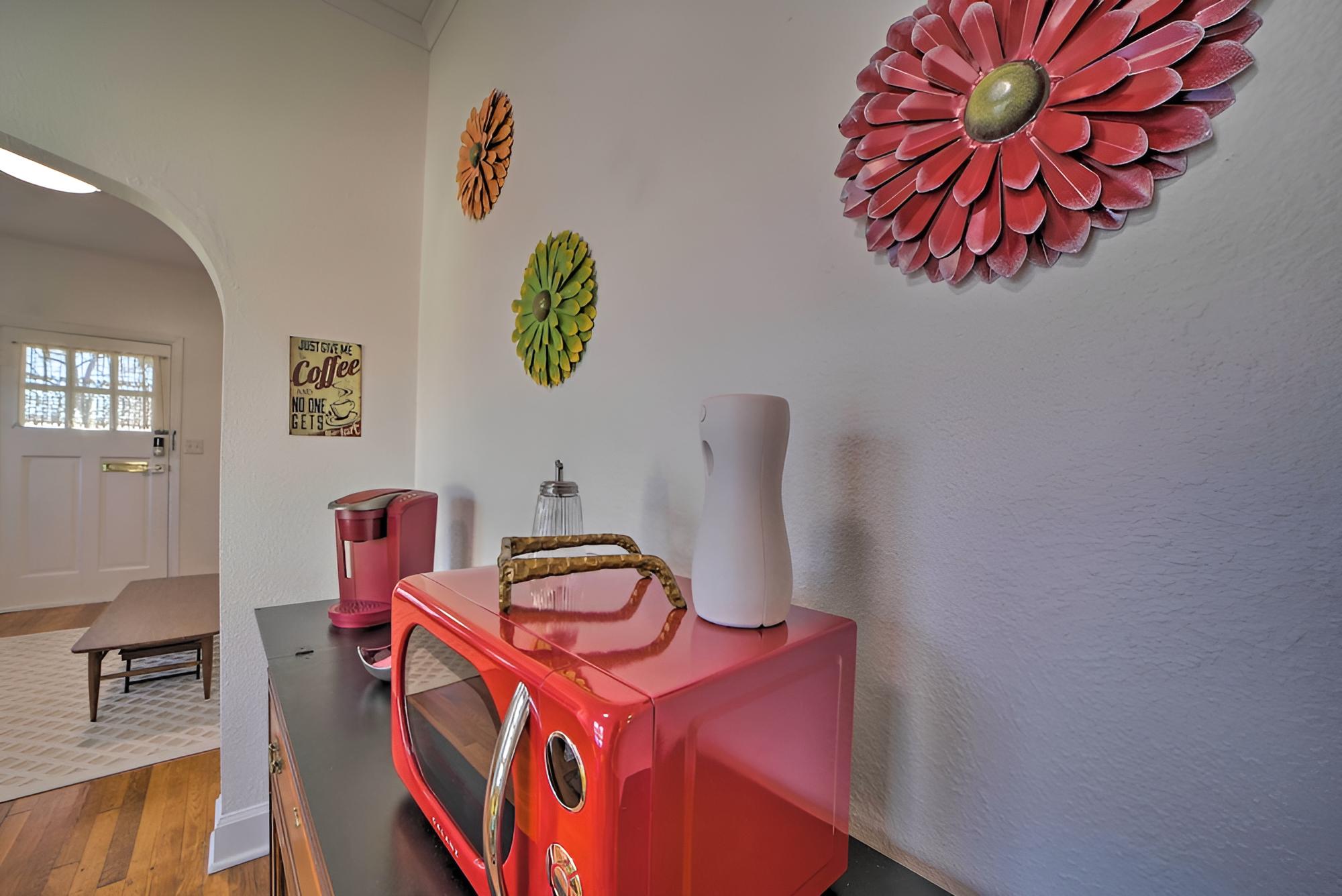 Colorful Tulsa Duplex w/ Porch: Dogs Welcome! view 3
