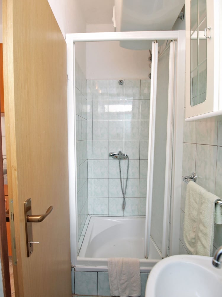 Apartment Ana 1068