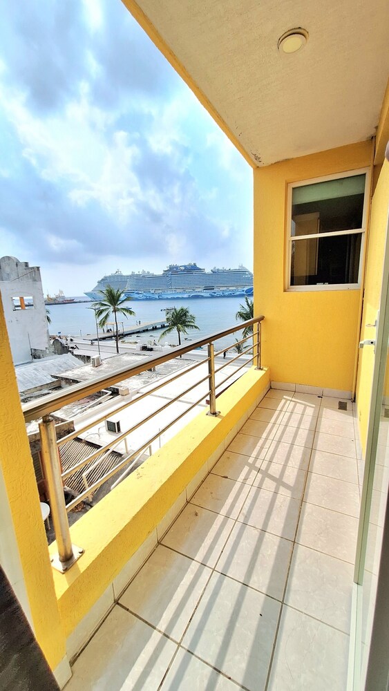 Ocean view 2BR Condo downtown Cozumel