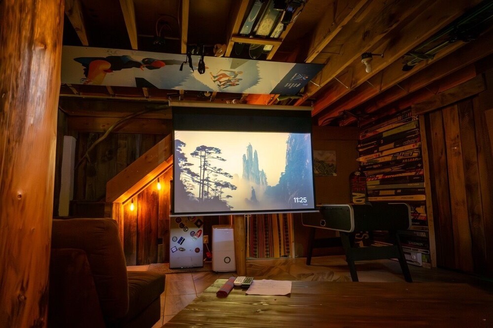 Upscale Hostel by Lake George & Gore Mtn