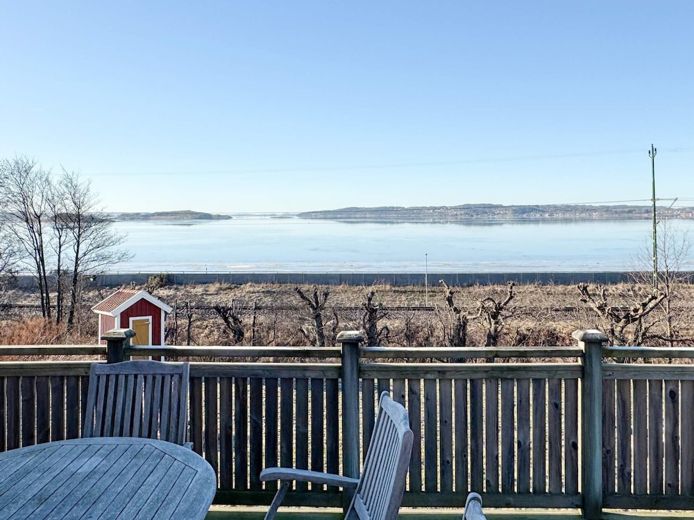 Cottage With Fjord View, Stenungsund