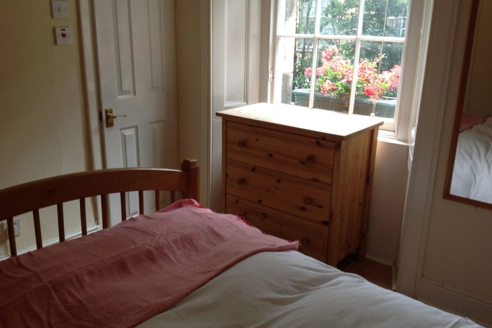 1 Bedroom Apartment on Charming St Stephen Street