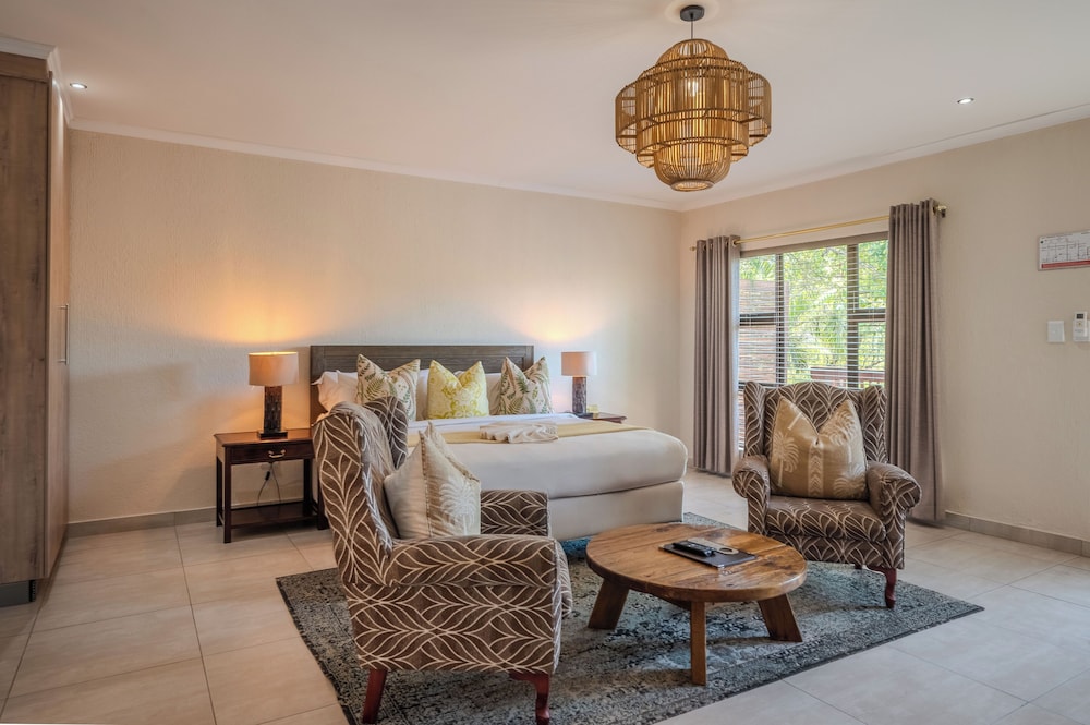 Bushbaby Valley Lodge
